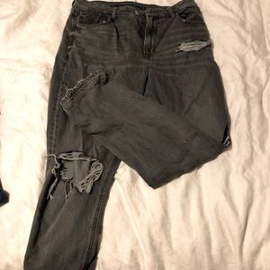 American Eagle Mom jeans size 12